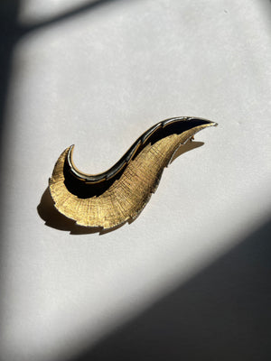 Swoosh Golden Brooch