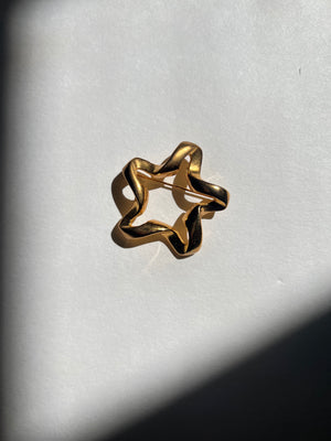 Golden Ribbon Star Brooch