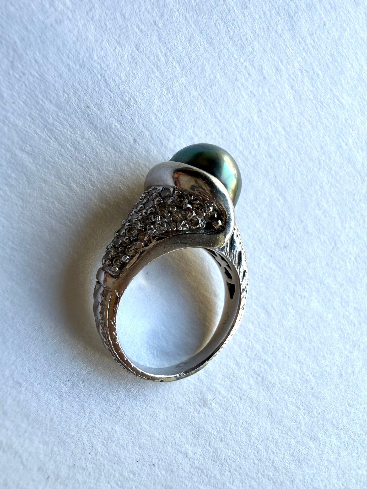 White Gold Etched Black Pearl Ring