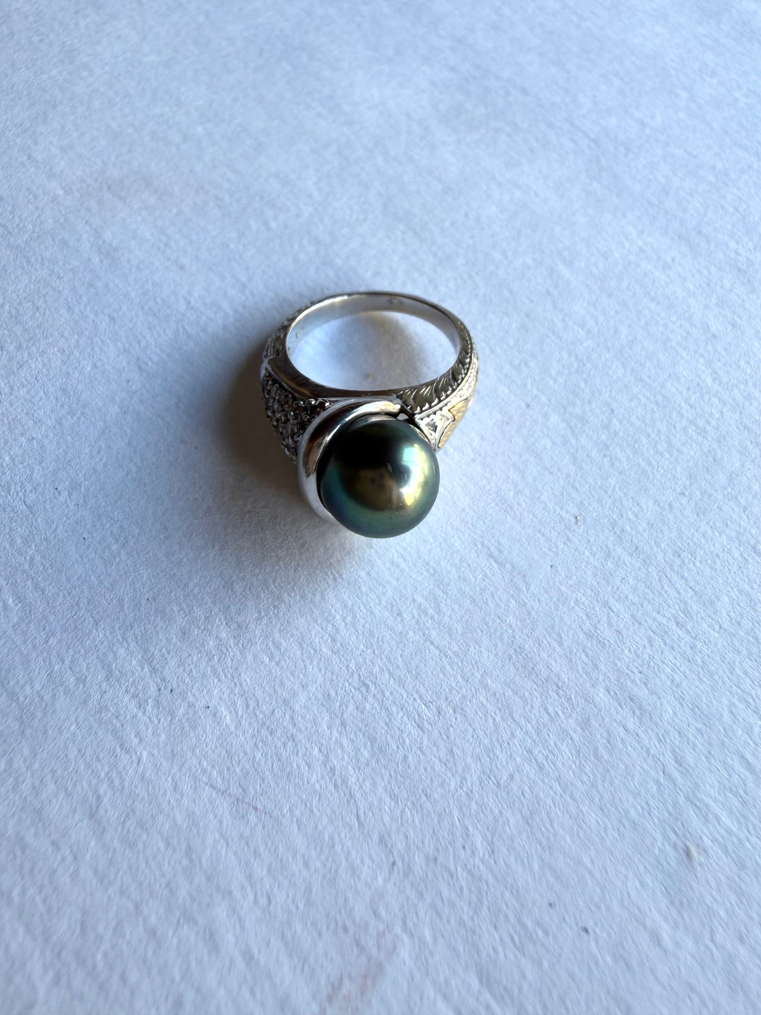 White Gold Etched Black Pearl Ring