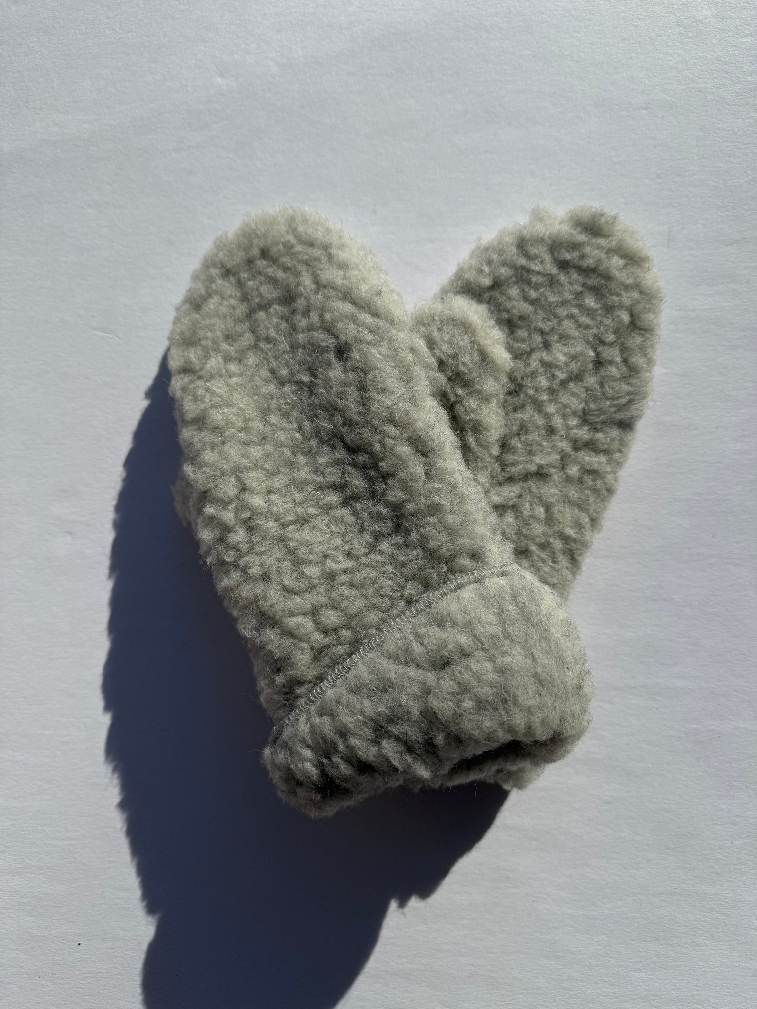 Sheepskin Wool Mittens - Soft Grey