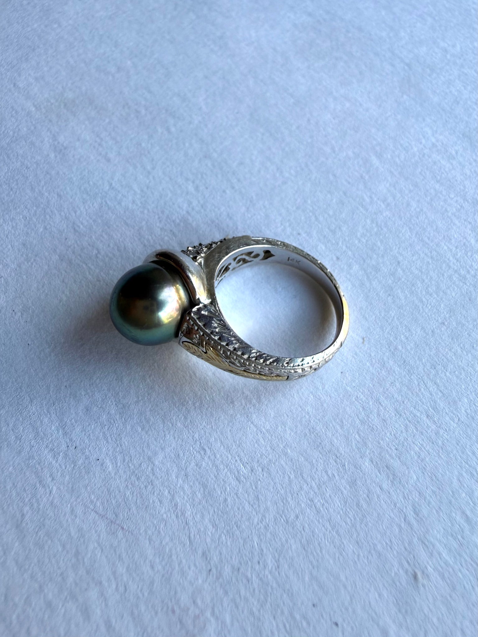 White Gold Etched Black Pearl Ring