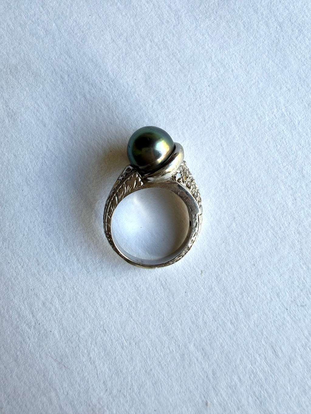 White Gold Etched Black Pearl Ring